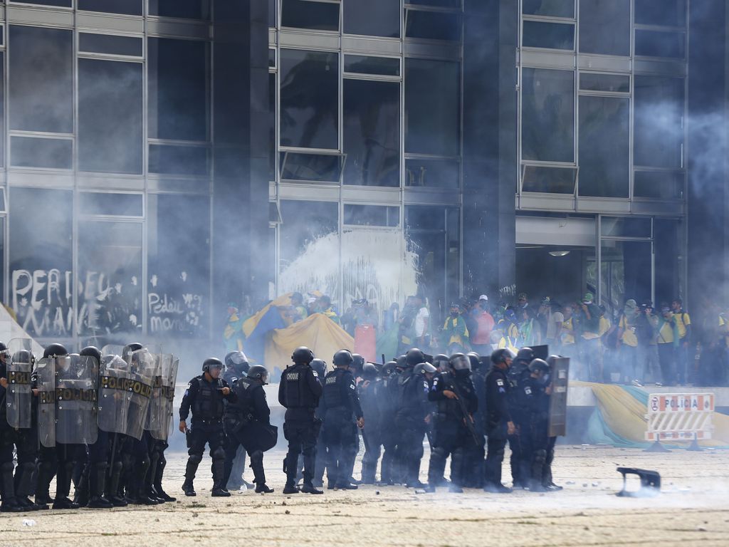 Bolsonaro supporters invade the National Congress in Brasília (Marcelo Camargo/Agência Brasil courtesy)