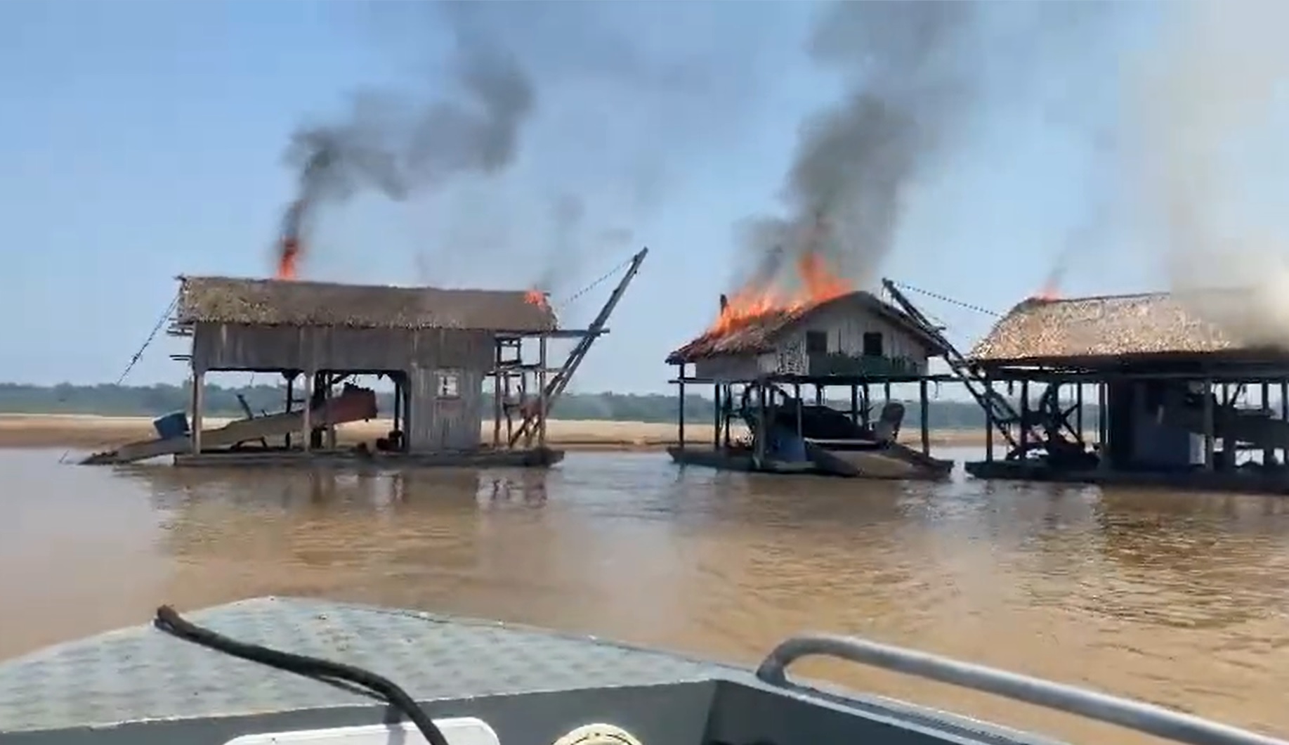 Brazilian Federal Police operation against illegal mining in Amazonas (Federal Police reproduction)