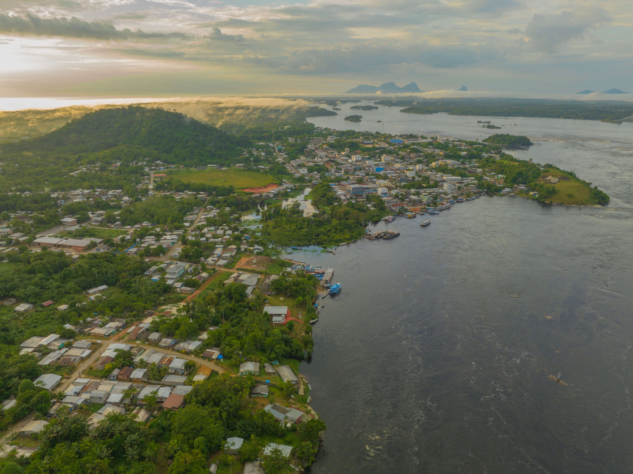 São Gabriel da Cachoeira city, Amazonas state (courtesy of Chico Batata/TJAM)